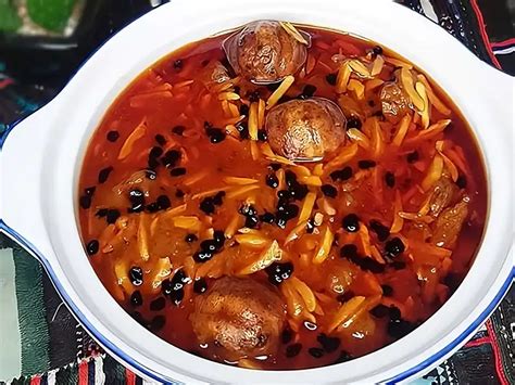 طرز تهیه خورش خلال بادام خوشمزه و مجلسی به روش سنتی کرمانشاهی