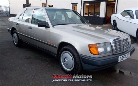 1987 Mercedes E200 W124 Manual With Fsh — Oldcott Motors American Car