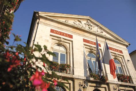 Exposition Visite Guid E De L H Tel De Ville De Bourg En Bresse