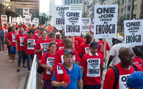 BOSTON MARRIOTT HOTEL WORKERS ON STRIKE - Boston's Local 26