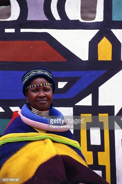 26 Ndebele Art Stock Photos, High-Res Pictures, and Images - Getty Images