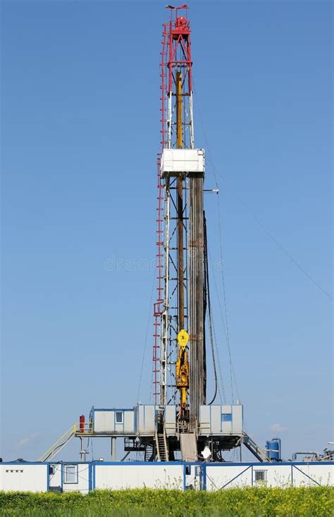 Land Oil Drilling Rig Stock Image Image Of High Drilling 41466579