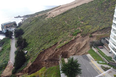 Socavón cercano a Dunas de Concón provocó problemas de tráfico y