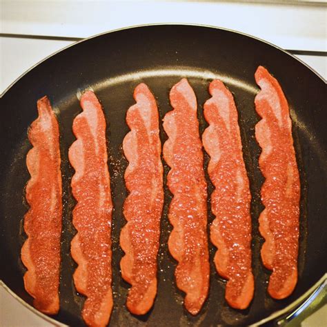 how long to cook turkey bacon on stove