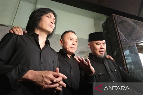 Once: Saya tak akan bawakan lagu Dewa 19 - ANTARA News Yogyakarta ...