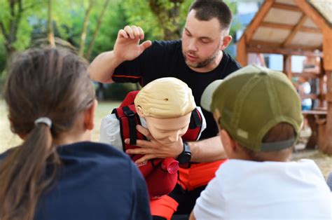 Warsztaty z pierwszej pomocy dla dzieci wczesnoszkolnych Mały