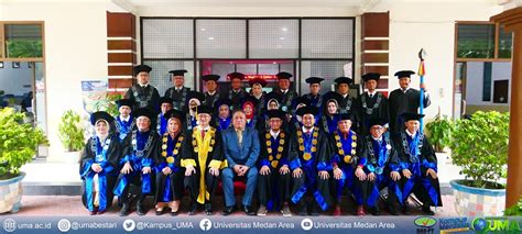 Wisuda Program Sarjana Magister Dan Doktor Periode I Tahun 2024 PPKMKU