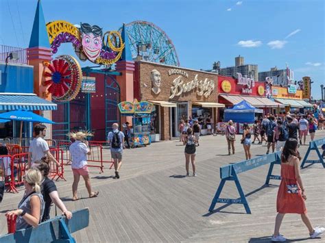 Coney Island Boardwalk Food Thrills And Tips Discover Nyc