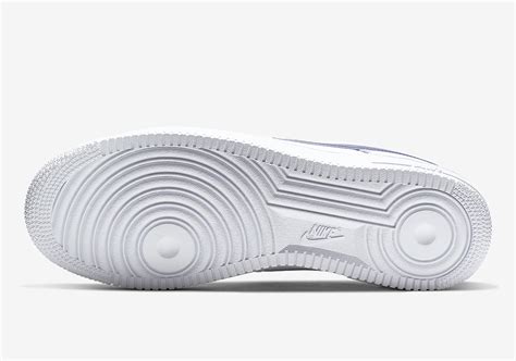 Nike Air Force 1 Low Oversize Swoosh April 2019