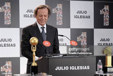 137 Julio Iglesias Honoured In Madrid Stock Photos High Res Pictures