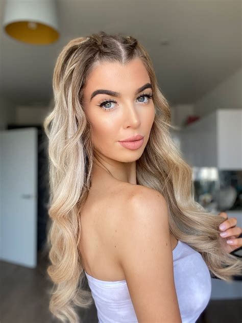 Top Irish Fashion Instagram Influencers In 2021 Glamour Ireland