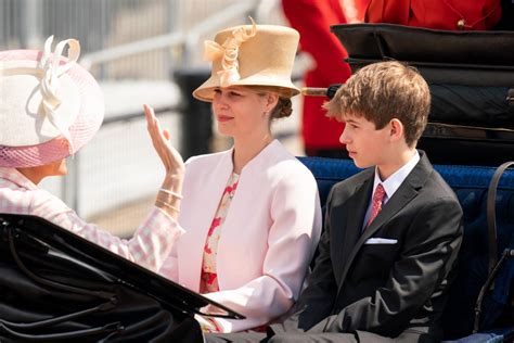 Así Lady Louise la sobrina más discreta y ejemplar de Carlos III