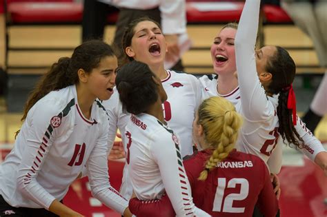 Volleyball Debuts at No. 22 in AVCA Coaches’ Poll | Arkansas Razorbacks