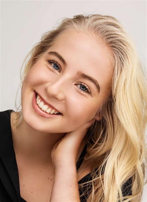 Clara Tauson Hot Tennis Babes