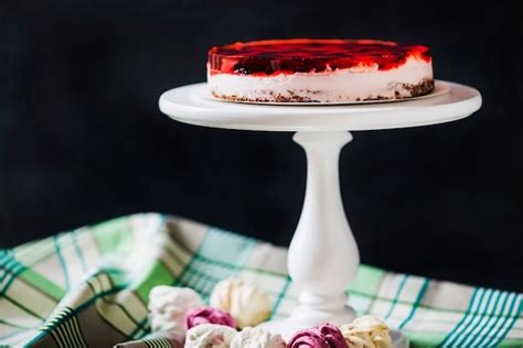 Free Photo | Red jelly cake on cakestand