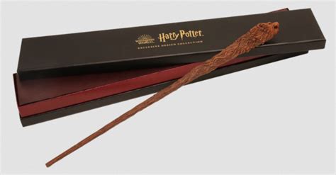 Warner Bros dévoile une collection de baguettes Harry Potter inédite