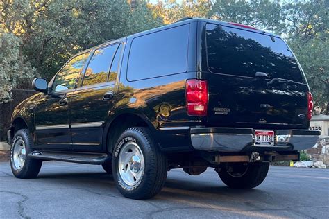 1999 Ford Expedition Xlt With Just 53k Miles Up For Auction