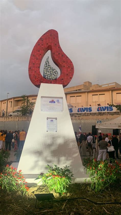 Corleone Un Monumento Dedicato Ai Donatori Di Sangue Distretto Lions