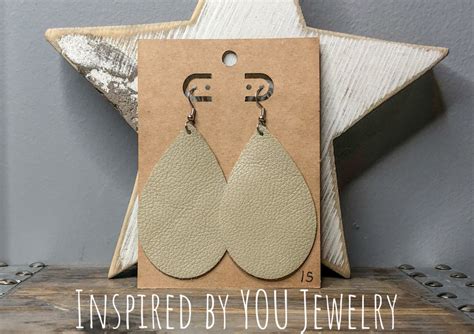 Nude Earrings