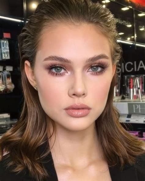 Beautiful Nude Lip Makeup Ideas Styleoholic