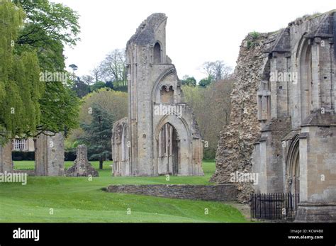 Glastonbury Abbey ruins Stock Photo - Alamy