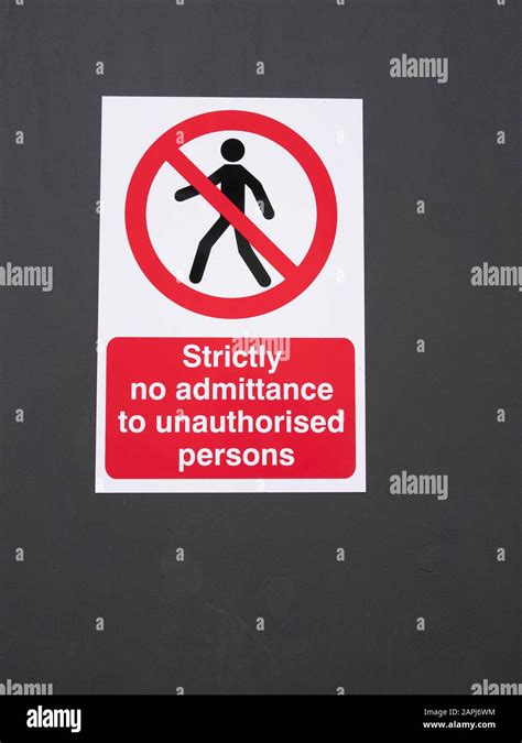 Sign On Building Site Hoarding Hi Res Stock Photography And Images Alamy