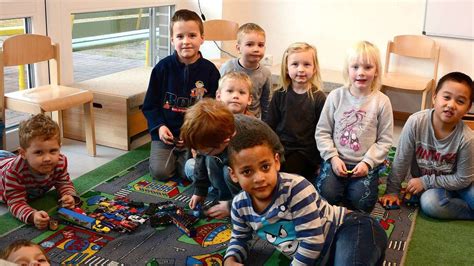 Rotenburg Erzieher Und Kinder In Der Kita Am L Nsweg Freuen Sich Ber