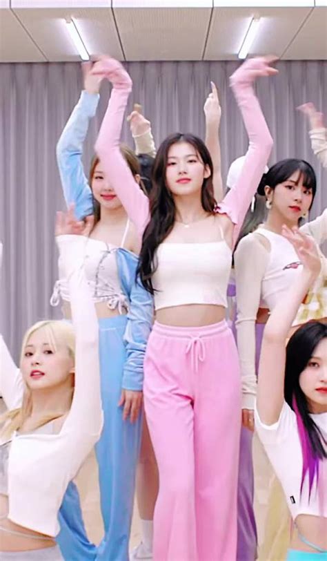 Switching From A Blowjob To My Tits Scrolller