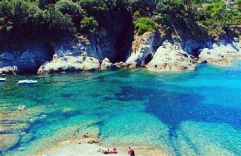 Un Tesoro Da Scoprire A Due Passi Dall Italia Una Spiaggia Che Fa