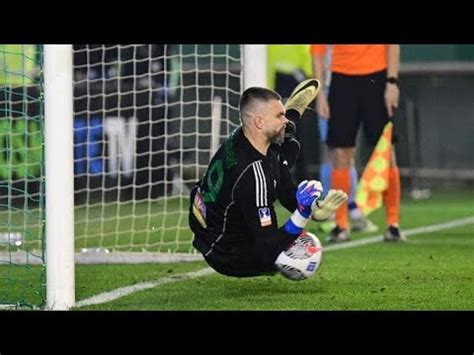 Panathinaikos Vs Paok Thessaloniki Pens Bartlomiej Dragowski