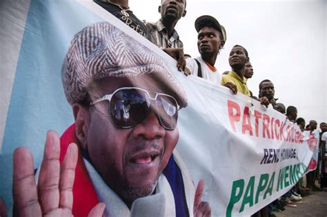 Mort De Papa Wemba Kinshasa Rend Hommage Au Roi De La Rumba