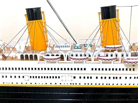 Very Detailed Titanic Model Ship | Large Scale Titanic Ship