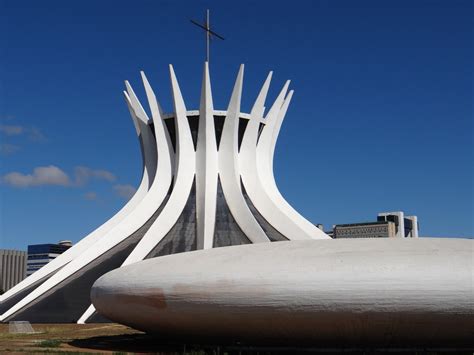 Realistic wonders of modernism: An Architectural Guide to Brasília Top ...