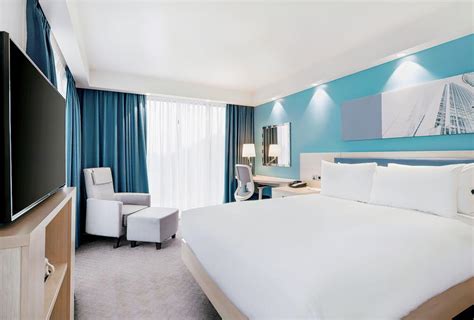 Hampton by Hilton London Docklands, England : -40% during the day ...