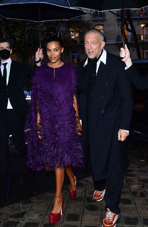 Photo Vincent Cassel Et Sa Femme Tina Kunakey Arrivent La Soir E