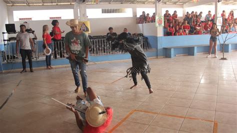 1º Gincana Multicultural e Literária da EJA Halloween Amazônico