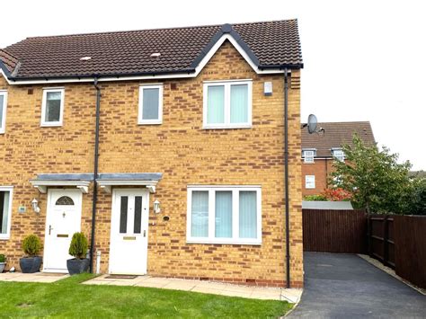 3 Bed Semi Detached House For Sale In Hudson Way Grantham Ng31 £