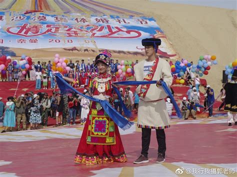 众所周知，在中国九百六十万平方公里的大地上，生活着 56个民族