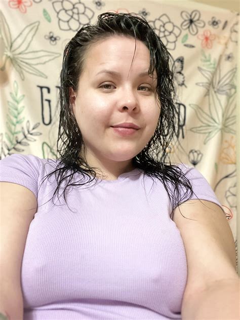 Fresh Out Of The Shower 💦 R Braless