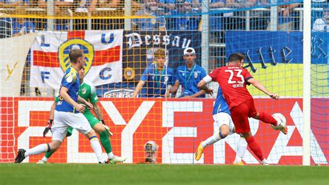 DFB Pokal Hertha Macht Nach Wiederanpfiff Kurzen Prozess Kicker