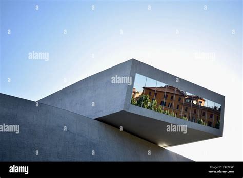 Maxxi by Zaha Hadid Architects Stock Photo - Alamy