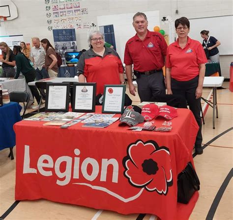 Royal Canadian Legion Pops Up At Fall Fest For Poppy Campaign The