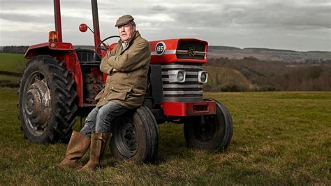 Jeremy Clarkson Discovers A Huge Issue With His Lamborghini Tractor