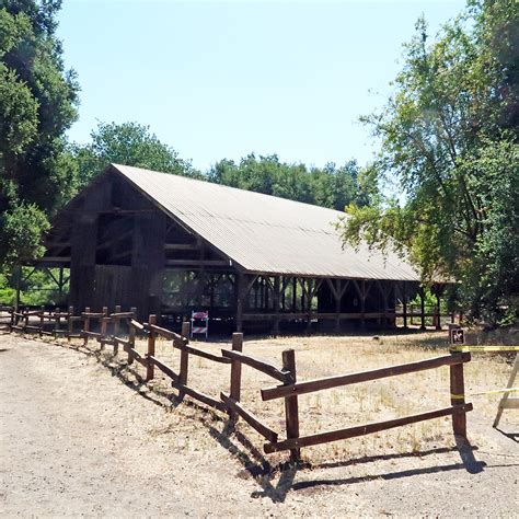 Rancho San Antonio County Park hiking trails in Cupertino – Bay Area ...