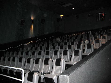 Regal Battery Park Stadium 11 - Cinema Treasures