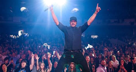 Luke Bryan Kicks Off Electrifying Las Vegas Residency See Photos Videos And Set List Music