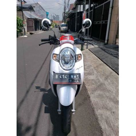 Motor Honda Scoopy Stylish CBS ISS 2019 Bekas Full Original Surat