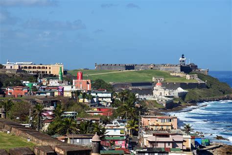 15 Photos That Offer A Glimpse Into Life In Puerto Ricos La Perla