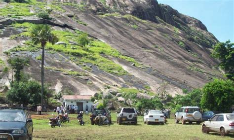 Kagulu Rock In Busoga Uganda Safaris Tours Uganda Rocks