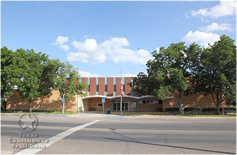 Crane County Courthouse - Crane, Texas - Photograph Page 1